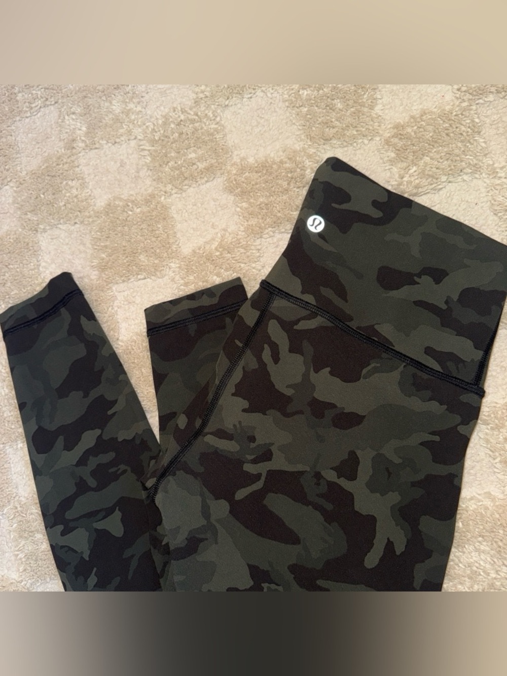 Lululemon Green Camo Leggings - High-Waist | Size: 4 - Picture 3 of 3